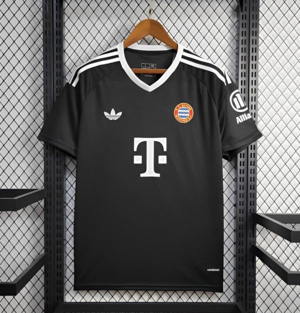 24/25 Bayern Munich Third Black Goalkeeper Jersey